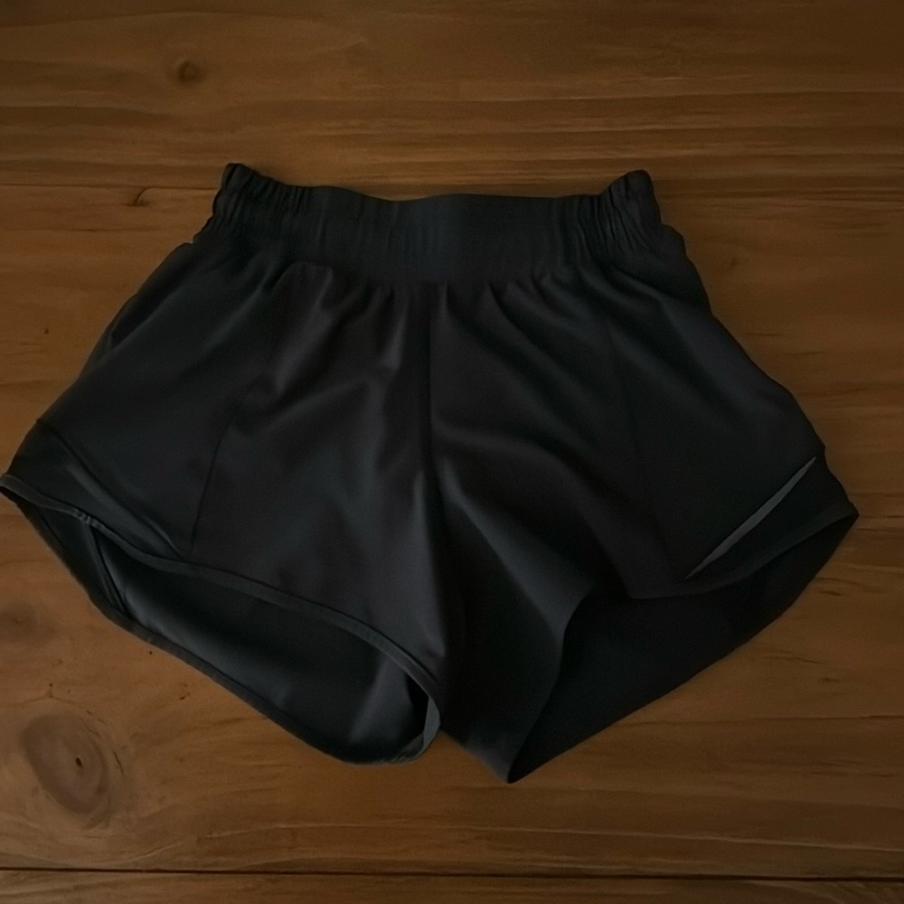Lululemon Hotty Hot Shorts (Navy)